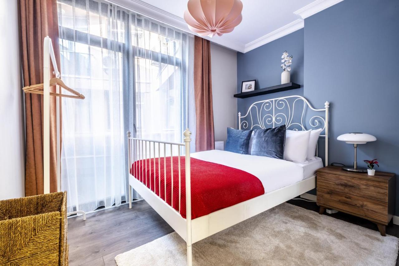 Central Flat With Sleek Interior In Sisli Истанбул Екстериор снимка